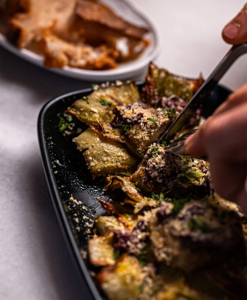 Alcachofa con olivada, vinagreta de limón y queso Gamoneu, Bodega Solera